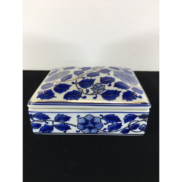 Vintage Blue & White Jewelry Trinket Box Porcelain Square Floral with Lid - Picture 2 of 16
